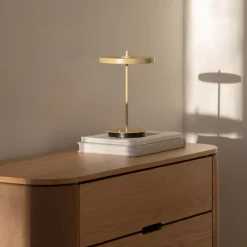 Asteria Move Monochrome