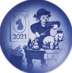 BING & GRØNDAHL SAMLERARTIKLER 2021 B&G Børnenes Dag platte: Den lille