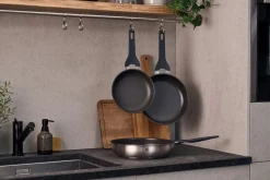 Simplify Stegepande, 20 cm, 18/10 rustfrit stål, Keramisk be