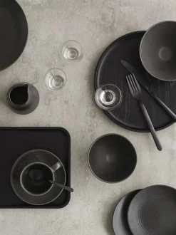 Tray -OKU- Colour Black Size M